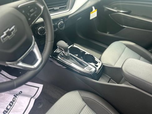 New 2026 Chevrolet Trax LT w/ Driver Confidence Package FWD image 10