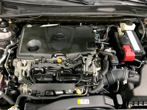 Used 2019 Toyota Camry XLE FWD image 32