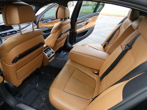 Used 2016 BMW 750i xDrive image 47