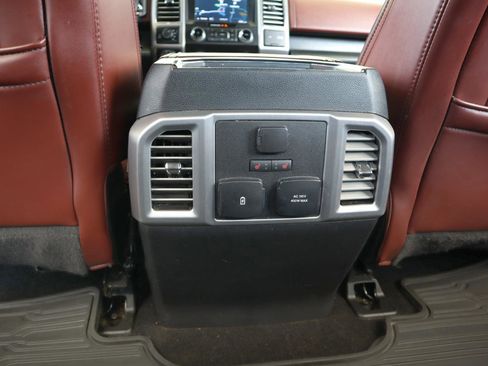 Used 2019 Ford F150 Platinum w/ Equipment Group 701A Luxury AWD/4WD image 46
