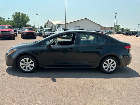 Used 2024 Toyota Corolla LE FWD image 35