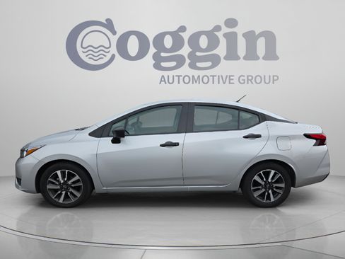 Used 2024 Nissan Versa S w/ S Plus Package FWD image 2