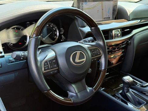 Certified 2021 Lexus LX 570 4WD w/ Luxury Package image 20