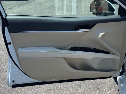 Used 2019 Toyota Camry XLE FWD image 34
