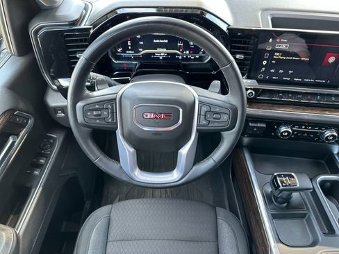 Used 2023 GMC Sierra 1500 Elevation w/ X31 Off-Road Package AWD/4WD image 13