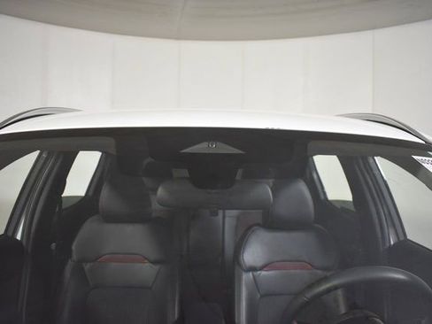 Certified 2025 Nissan Kicks SR image 33