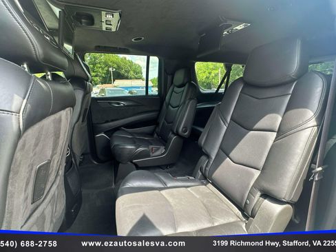 Used 2016 Cadillac Escalade ESV Platinum AWD/4WD image 17