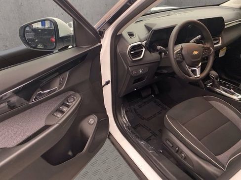 New 2026 Chevrolet TrailBlazer LT w/ Convenience Package AWD/4WD image 19