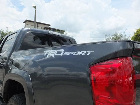 Used 2023 Toyota Tacoma TRD Sport RWD image 12