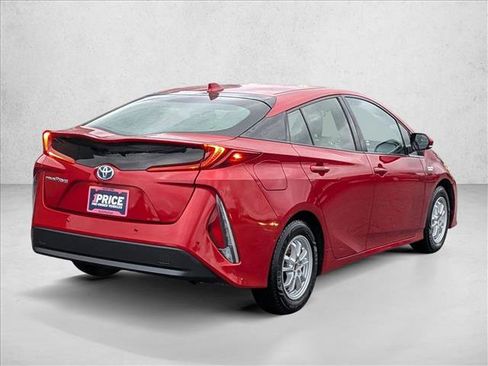 Used 2018 Toyota Prius Prime Advanced image 5