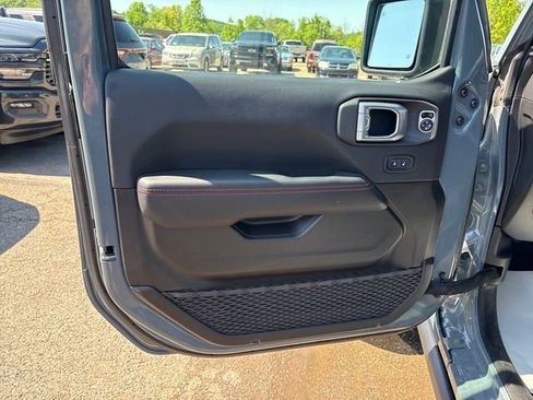 Used 2024 Jeep Wrangler Unlimited Rubicon AWD/4WD image 7