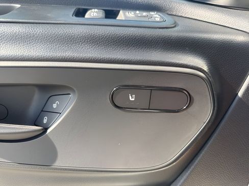 Used 2025 Mercedes-Benz Sprinter 2500 image 17