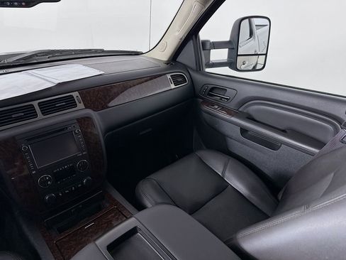 Used 2014 GMC Sierra 2500 Denali RWD image 24