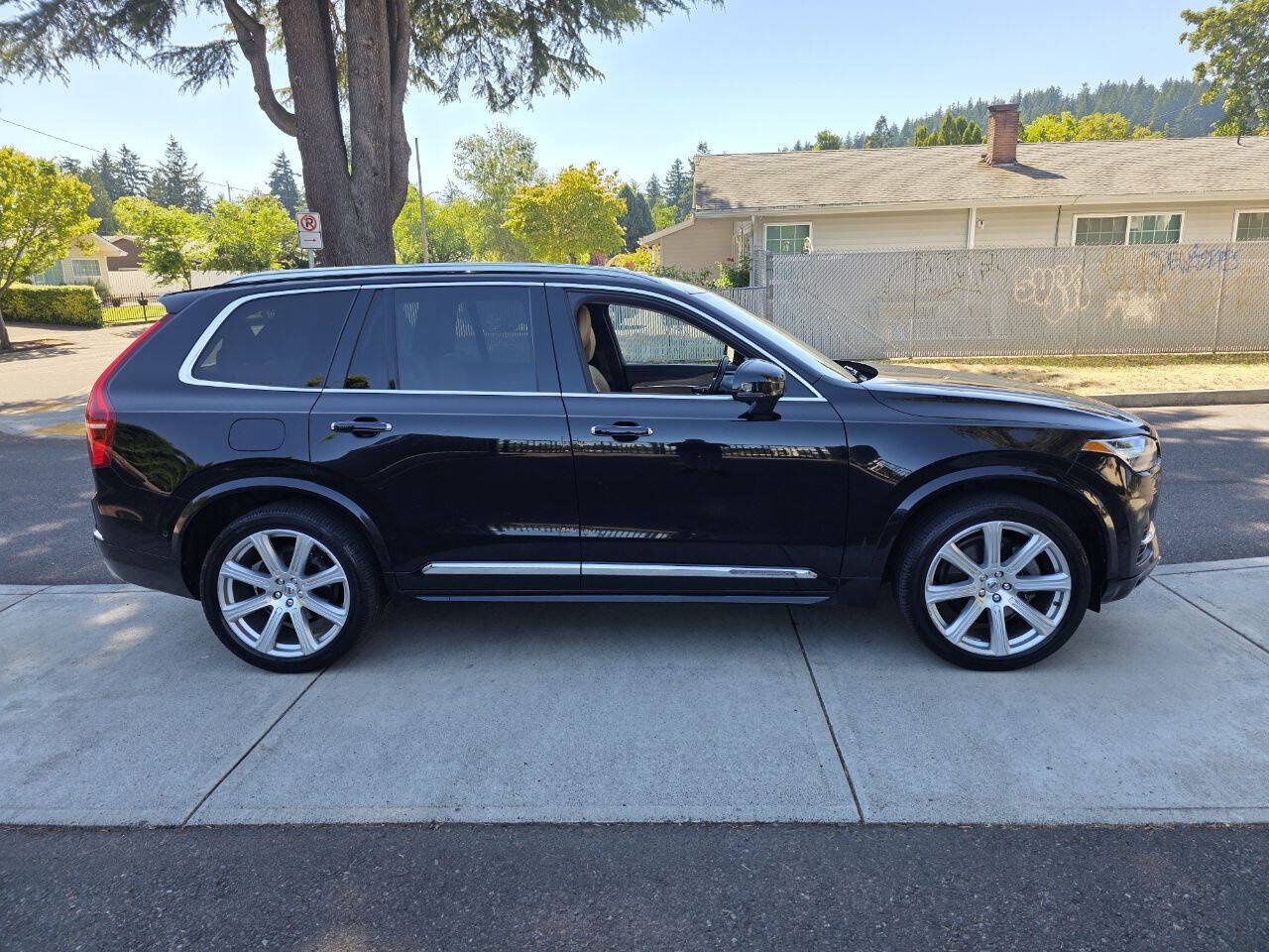 Used 2016 Volvo XC90 T6 Inscription AWD/4WD image 4