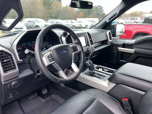 Used 2020 Ford F150 Lariat image 19