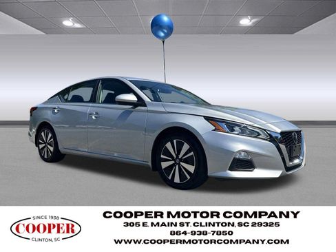 Used 2022 Nissan Altima 2.5 SV FWD image 7