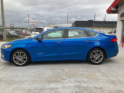 Used 2019 Ford Fusion Titanium FWD image 3