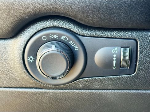 Used 2024 Dodge Durango GT image 36