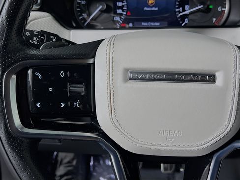 Used 2023 Land Rover Range Rover Velar R-Dynamic S image 19