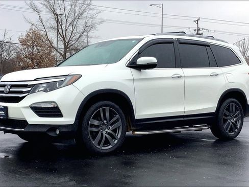 Used 2017 Honda Pilot Touring image 15