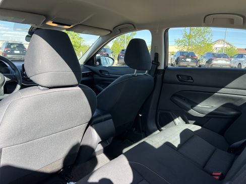 Used 2024 Nissan Altima 2.5 S image 23