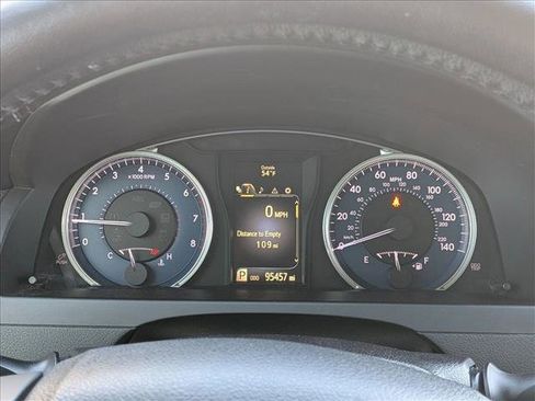 Used 2016 Toyota Camry XLE image 10