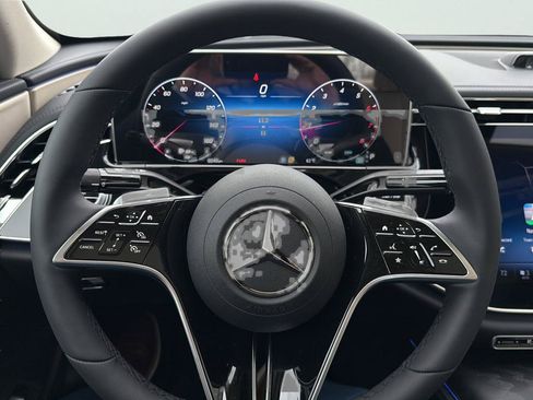 New 2026 Mercedes-Benz E 350 4MATIC Sedan image 11