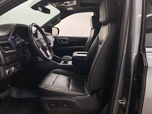 Used 2021 GMC Yukon XL SLT w/ SLT Luxury Plus Package image 13