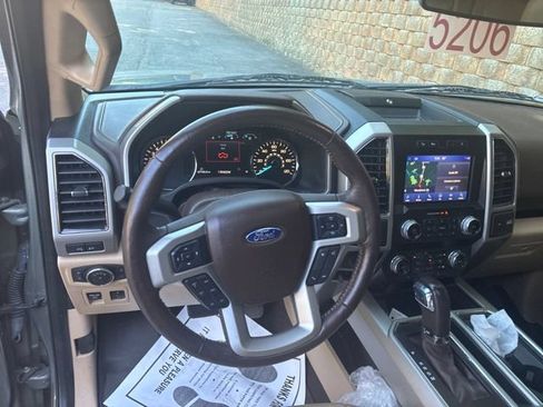 Used 2019 Ford F150 Lariat w/ Equipment Group 502A Luxury AWD/4WD image 9