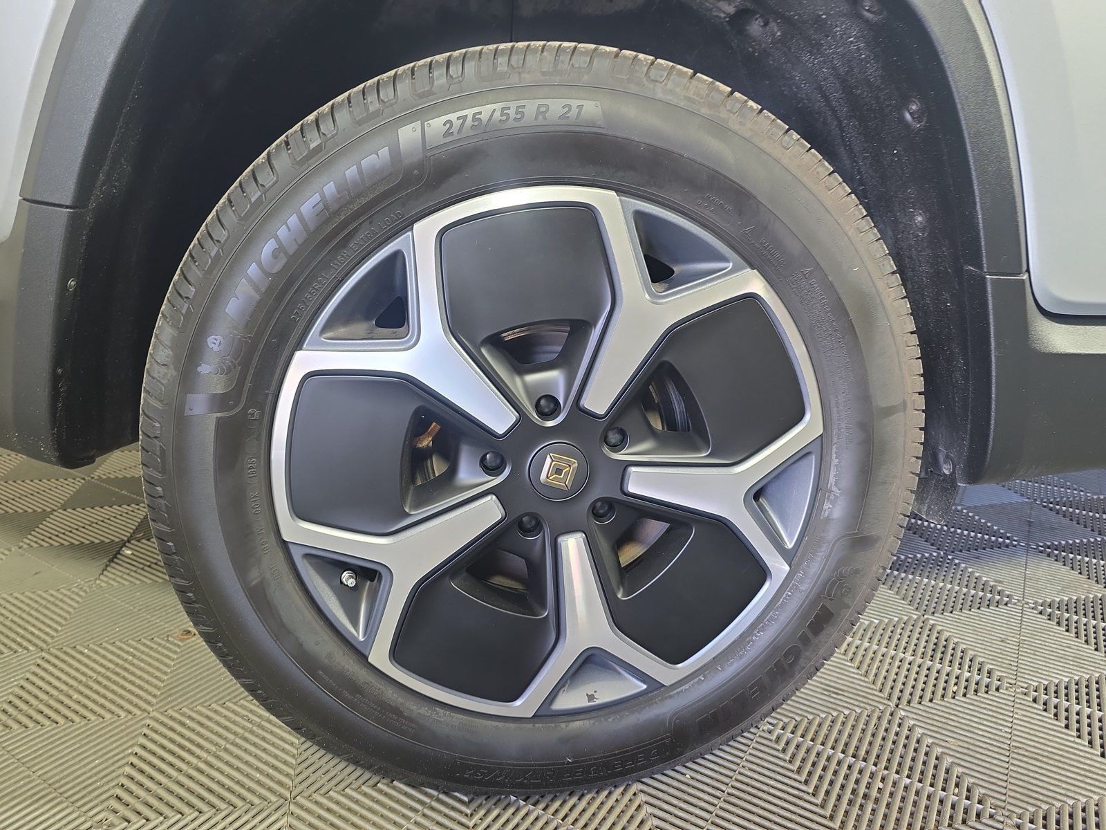 Used 2022 Rivian R1T Adventure AWD/4WD image 10