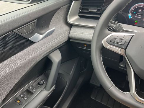 New 2026 Volkswagen Tiguan S image 18