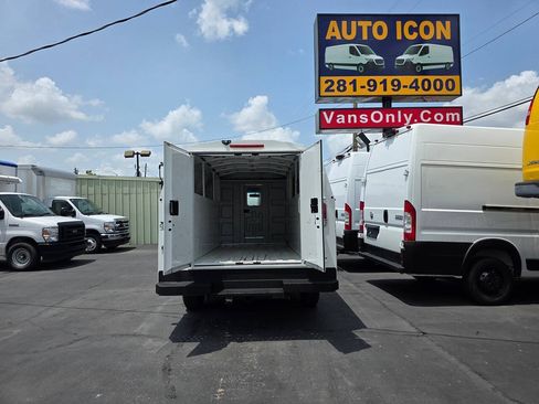 Used 2019 Chevrolet Express 3500 w/ Power Convenience Package RWD image 13