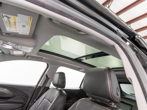 Used 2019 GMC Terrain SLT w/ Preferred Package FWD image 17