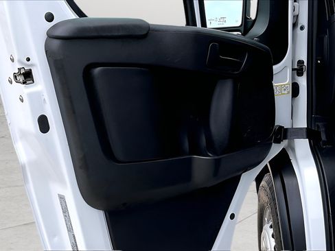 Used 2025 RAM ProMaster 2500 w/ Convenience Group FWD image 15