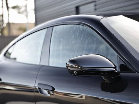 New 2026 Porsche Taycan image 13