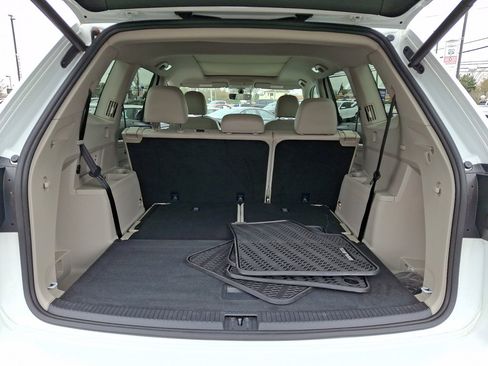 Used 2022 Volkswagen Atlas SE w/ Panoramic Sunroof Package image 18