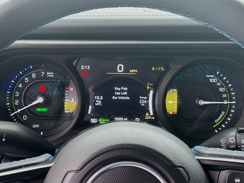 Used 2024 Jeep Wrangler Unlimited Rubicon 4xe image 9