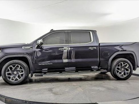 Used 2023 GMC Sierra 1500 SLT image 3