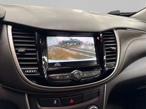 Used 2018 Chevrolet Trax LS image 28