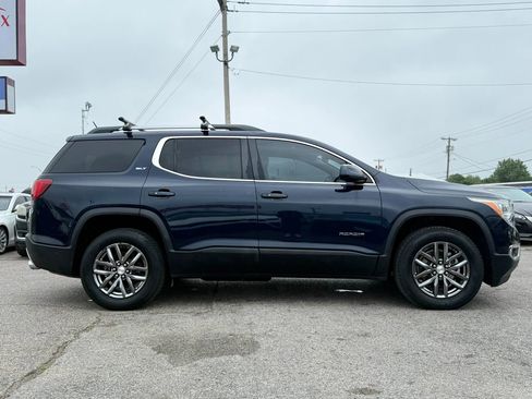 Used 2017 GMC Acadia SLT AWD/4WD image 2
