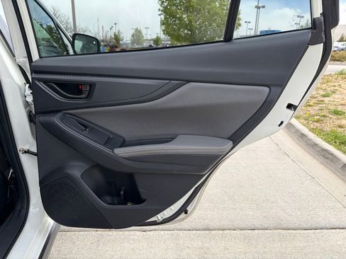 Used 2022 Subaru Crosstrek 2.5i Sport w/ Moonroof Package image 18