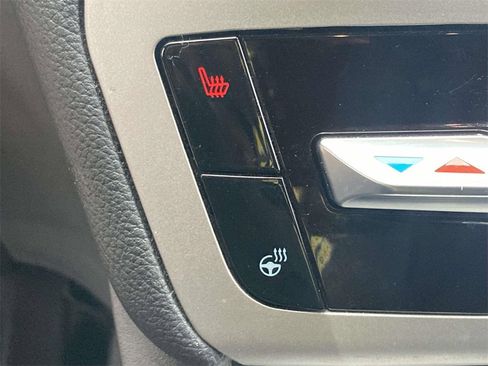 Used 2022 Ford Explorer XLT w/ Equipment Group 202A image 15