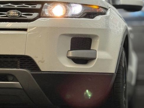 Used 2015 Land Rover Range Rover Evoque Pure image 3