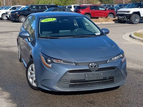 Used 2023 Toyota Corolla LE image 2