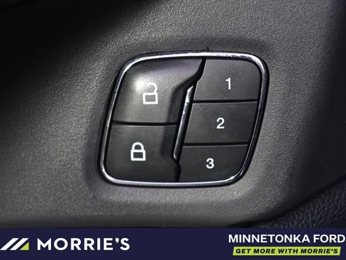 Used 2022 Ford Expedition XLT AWD/4WD image 25