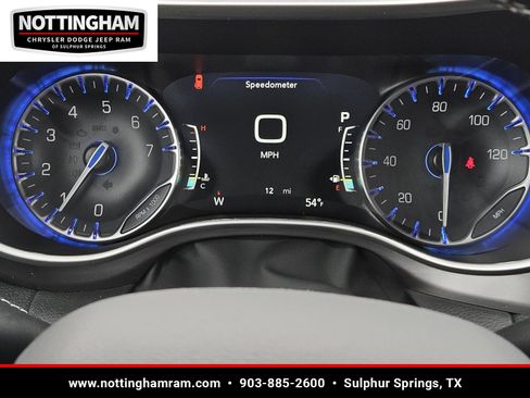 New 2026 Chrysler Pacifica Select image 16