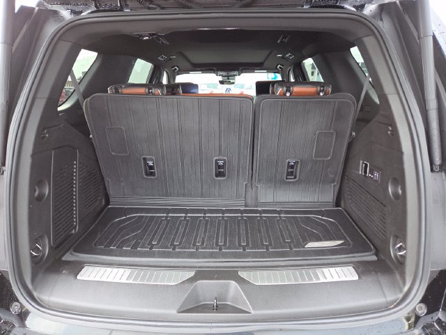 Used 2024 GMC Yukon Denali Ultimate AWD/4WD image 23