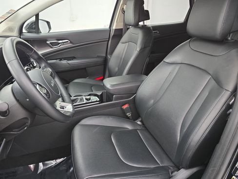 Used 2024 Kia Sportage EX image 14