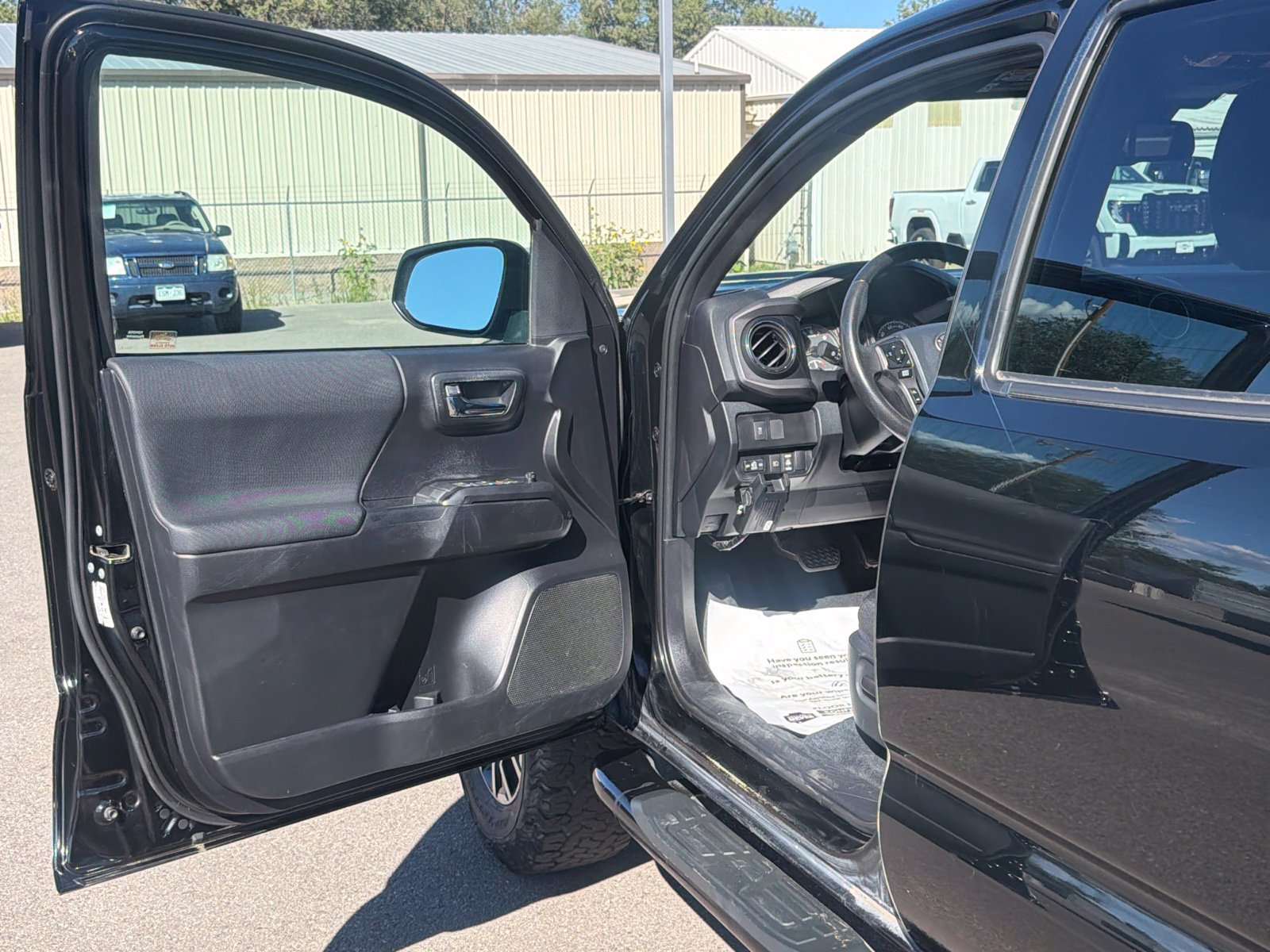 Used 2020 Toyota Tacoma TRD Sport AWD/4WD image 20
