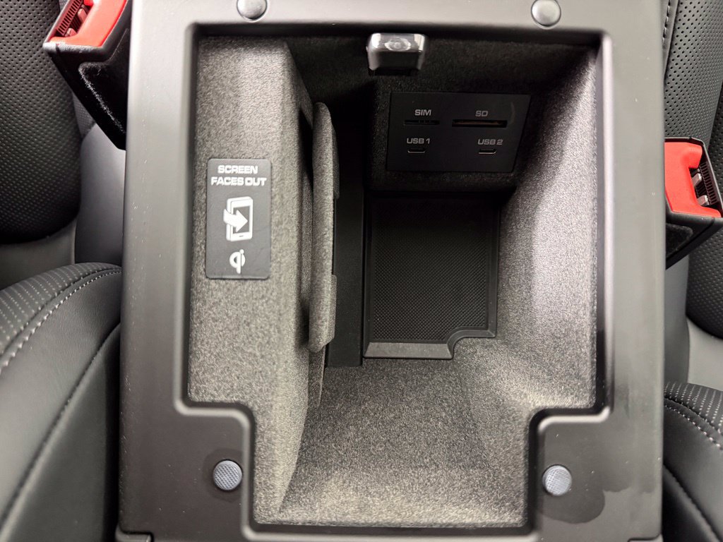 Certified 2024 Porsche Macan S AWD/4WD image 36